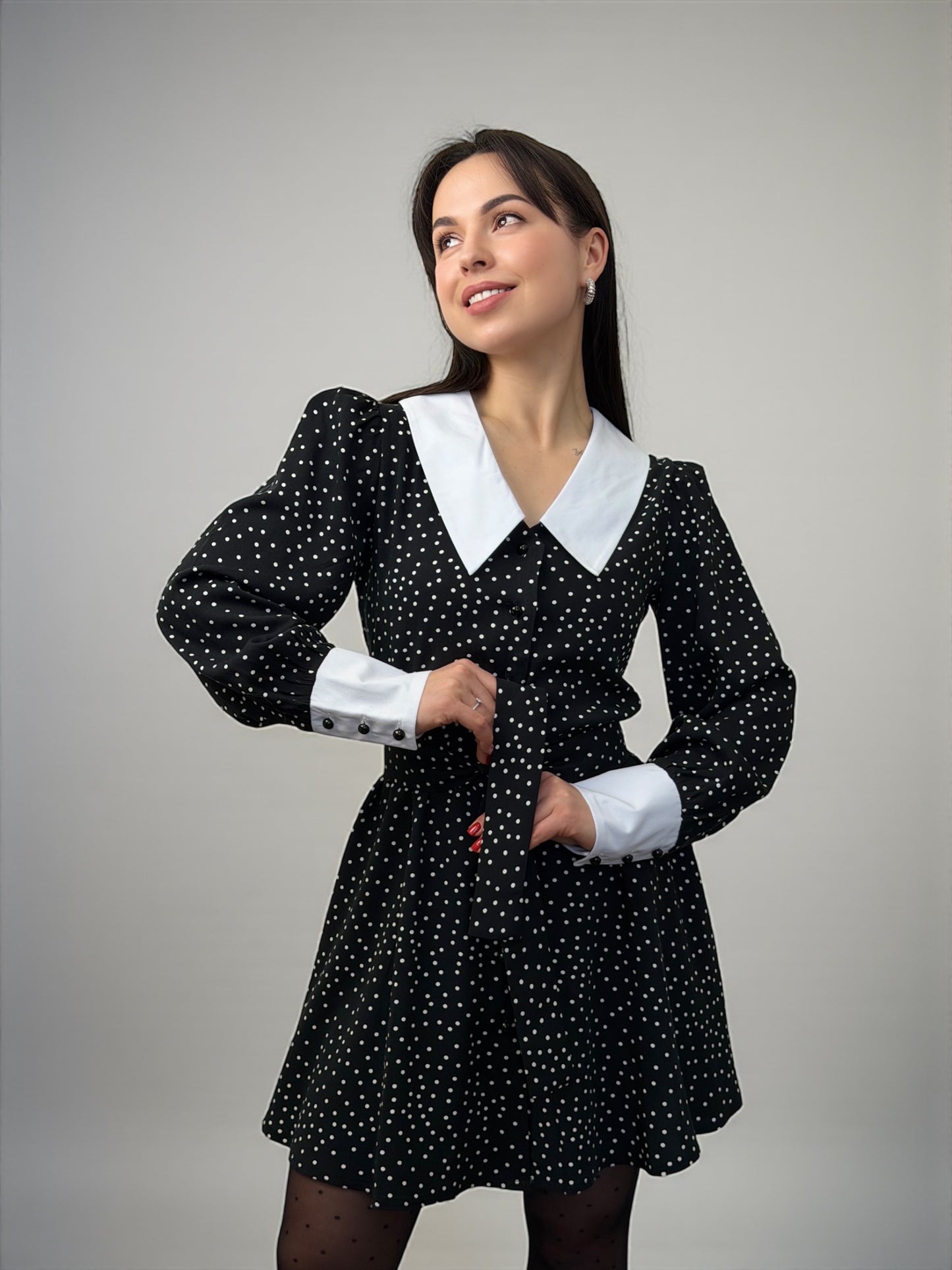 Сукня з контрастним коміром