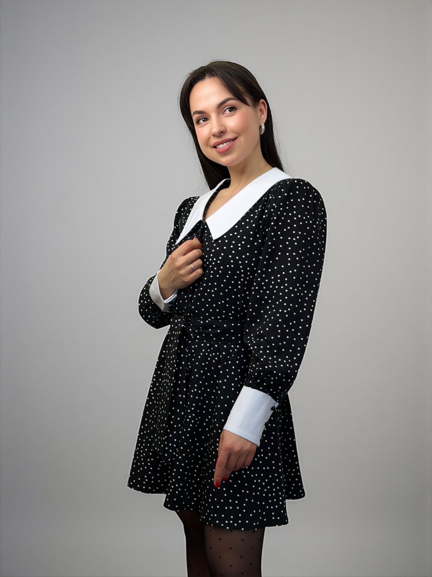 Сукня з контрастним коміром