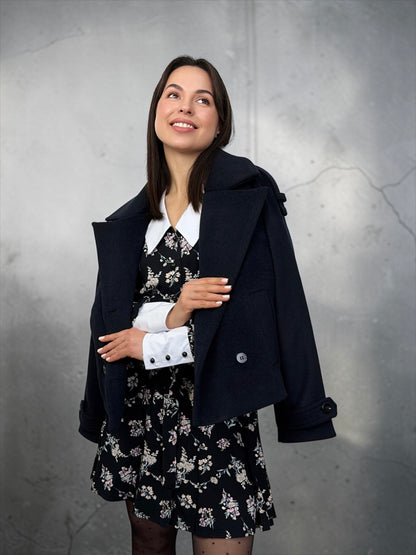 Сукня з контрастним коміром